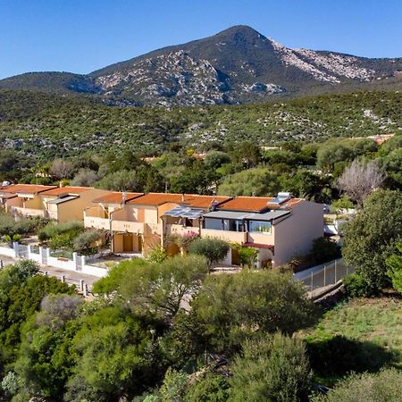 Mama House Con Vista Mare Apartment Cala Gonone Exterior photo