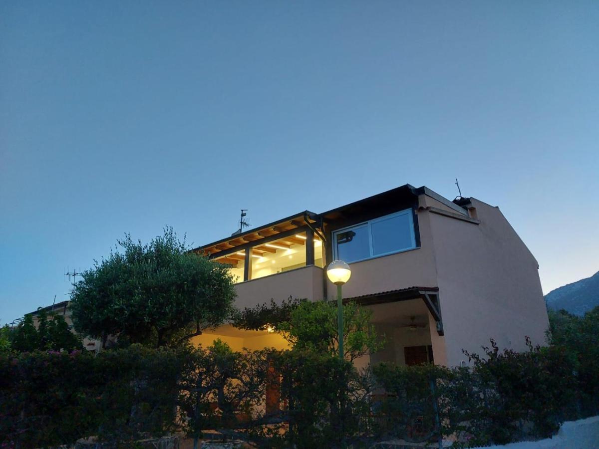 Mama House Con Vista Mare Apartment Cala Gonone Exterior photo