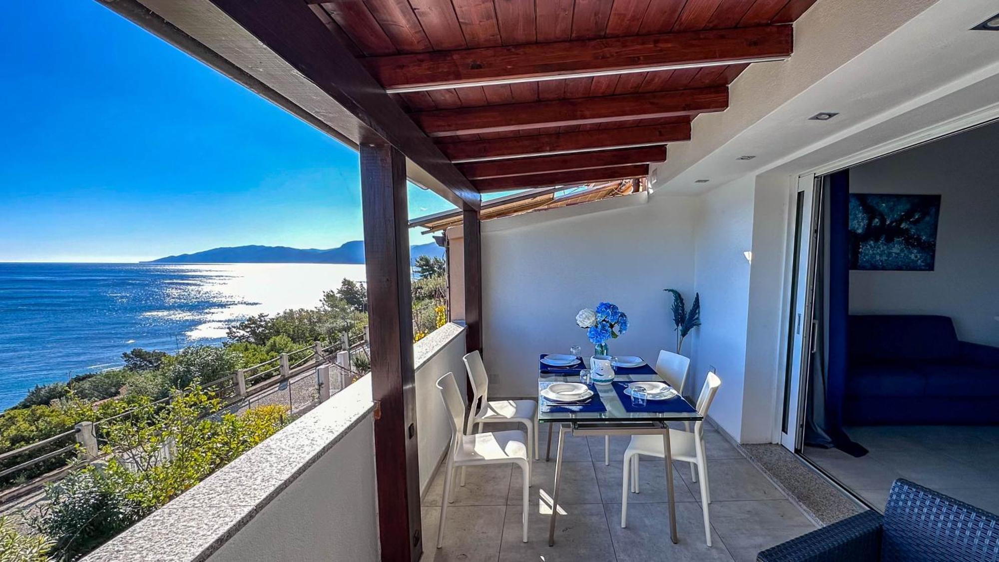 Mama House Con Vista Mare Apartment Cala Gonone Exterior photo