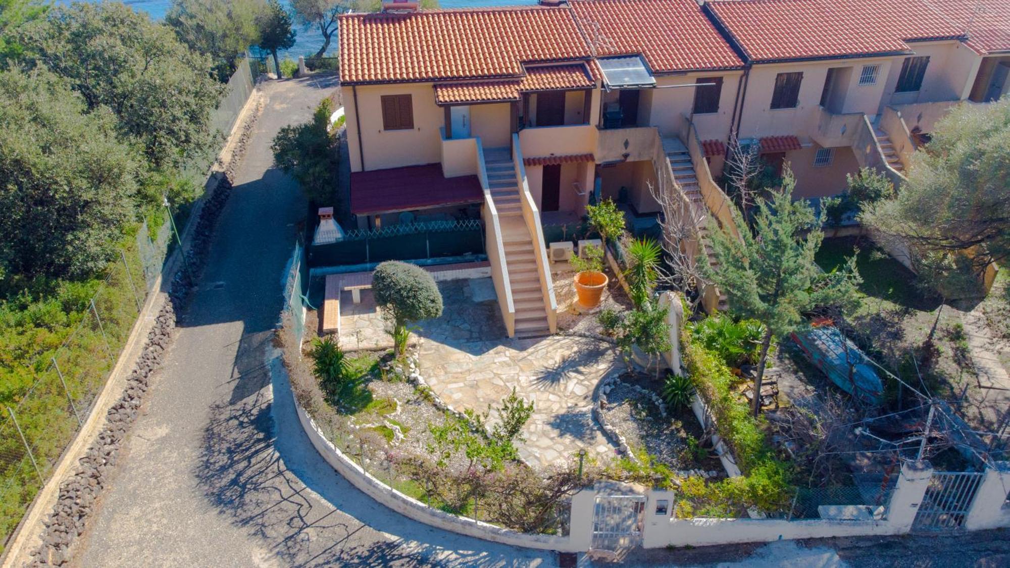 Mama House Con Vista Mare Apartment Cala Gonone Exterior photo
